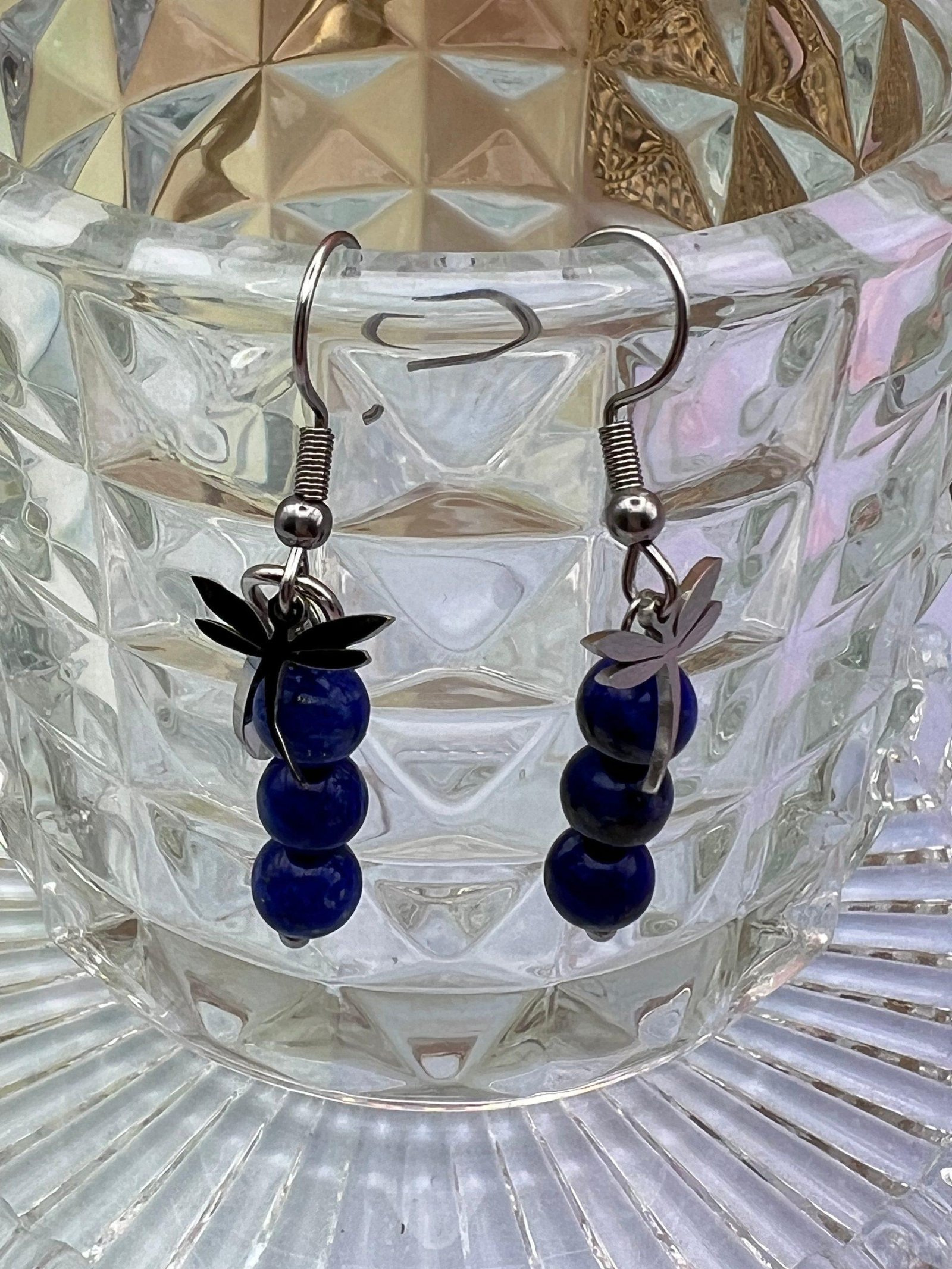 Boucles d’oreilles boules Lapis Lazuli - Écoute ta vérité intérieure – Image 2