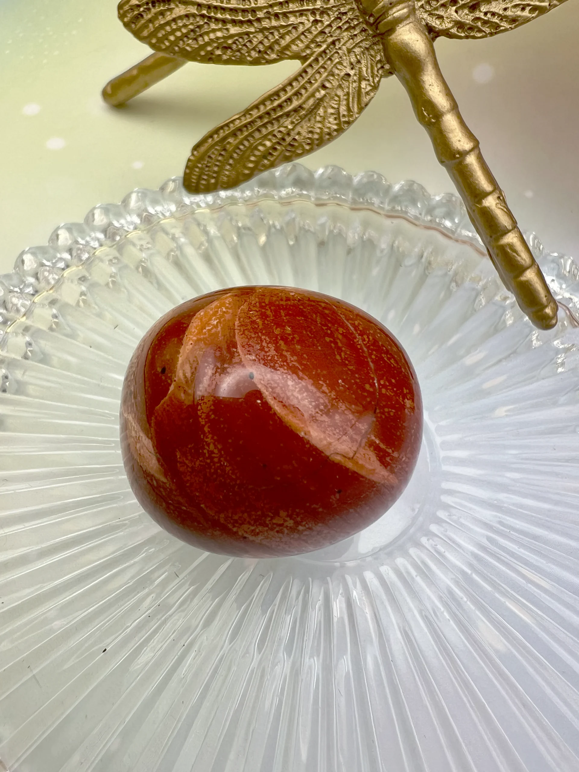 Pierre roulée en jaspe rouge naturel – pierre d’ancrage, de vitalité et de confiance en soi signée LiluBelle