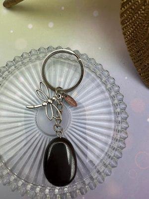 Porte-clés avec pierre naturelle d’hématite et libellule argentée, bijou d’équilibre et de stabilité