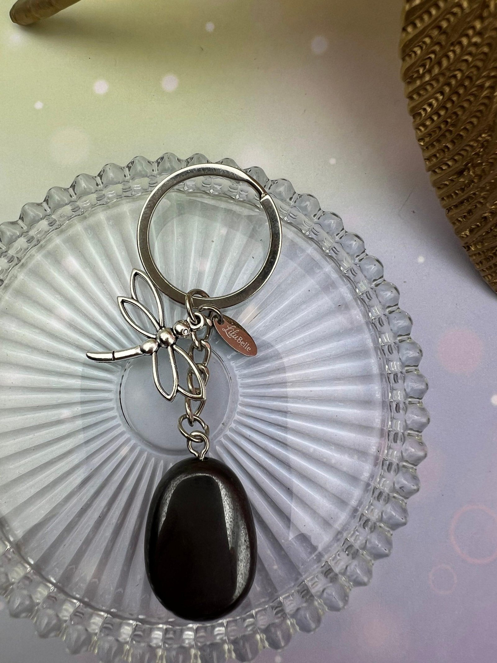 Porte-clés avec pierre naturelle d’hématite et libellule argentée, bijou d’équilibre et de stabilité